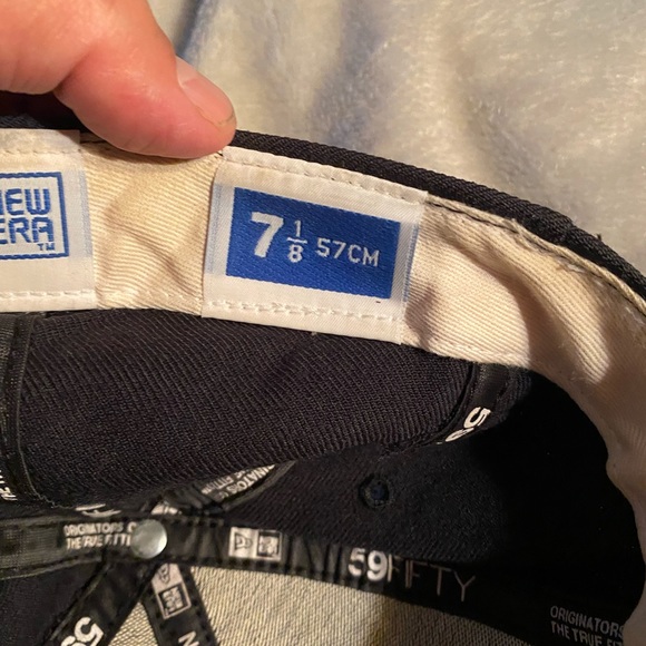 New York Yankees hat 7-1/8 - Picture 4 of 5